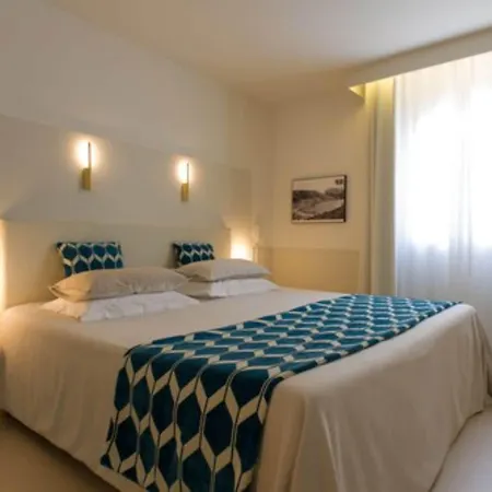 Hotel Genovese