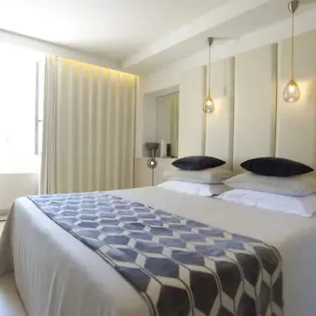 Genovese 4* Bonifacio (Corsica)