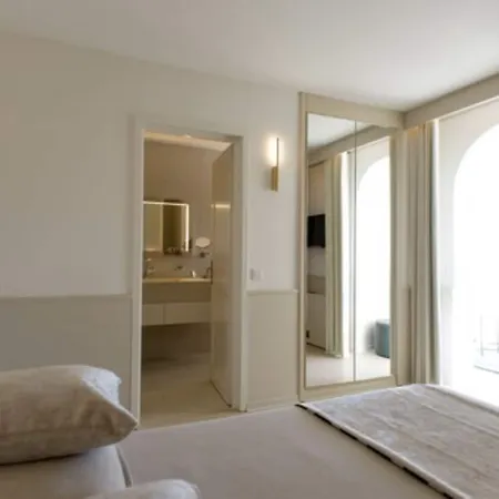 Hotel Genovese