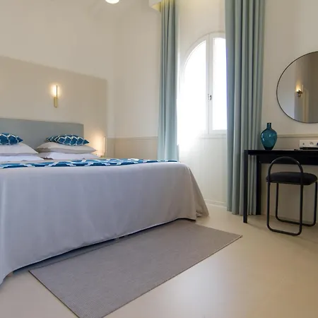 Genovese 4* Bonifacio (Corsica)