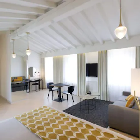 Hotell Genovese 4*