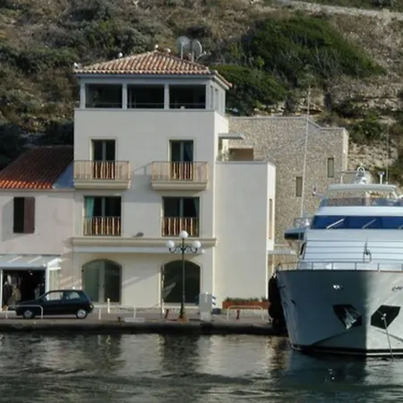 Genovese Hotel 4*