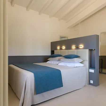 Genovese 4* Bonifacio (Corsica)