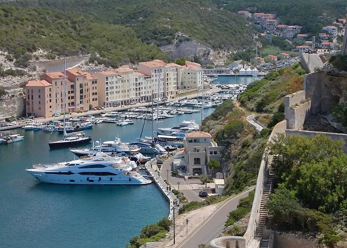 Hotell Genovese 4*